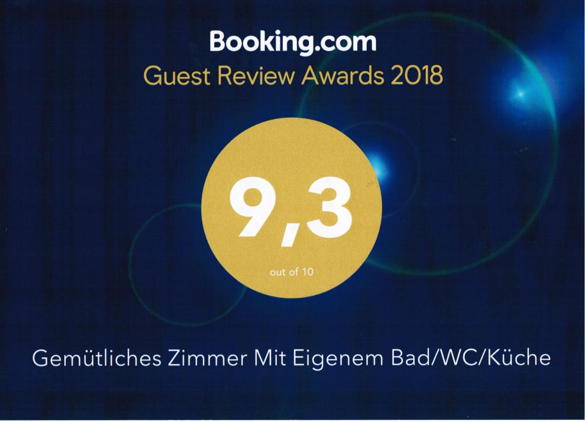 Gemütliches Zimmer mit eigenem Bad/WC/Küche - Housity