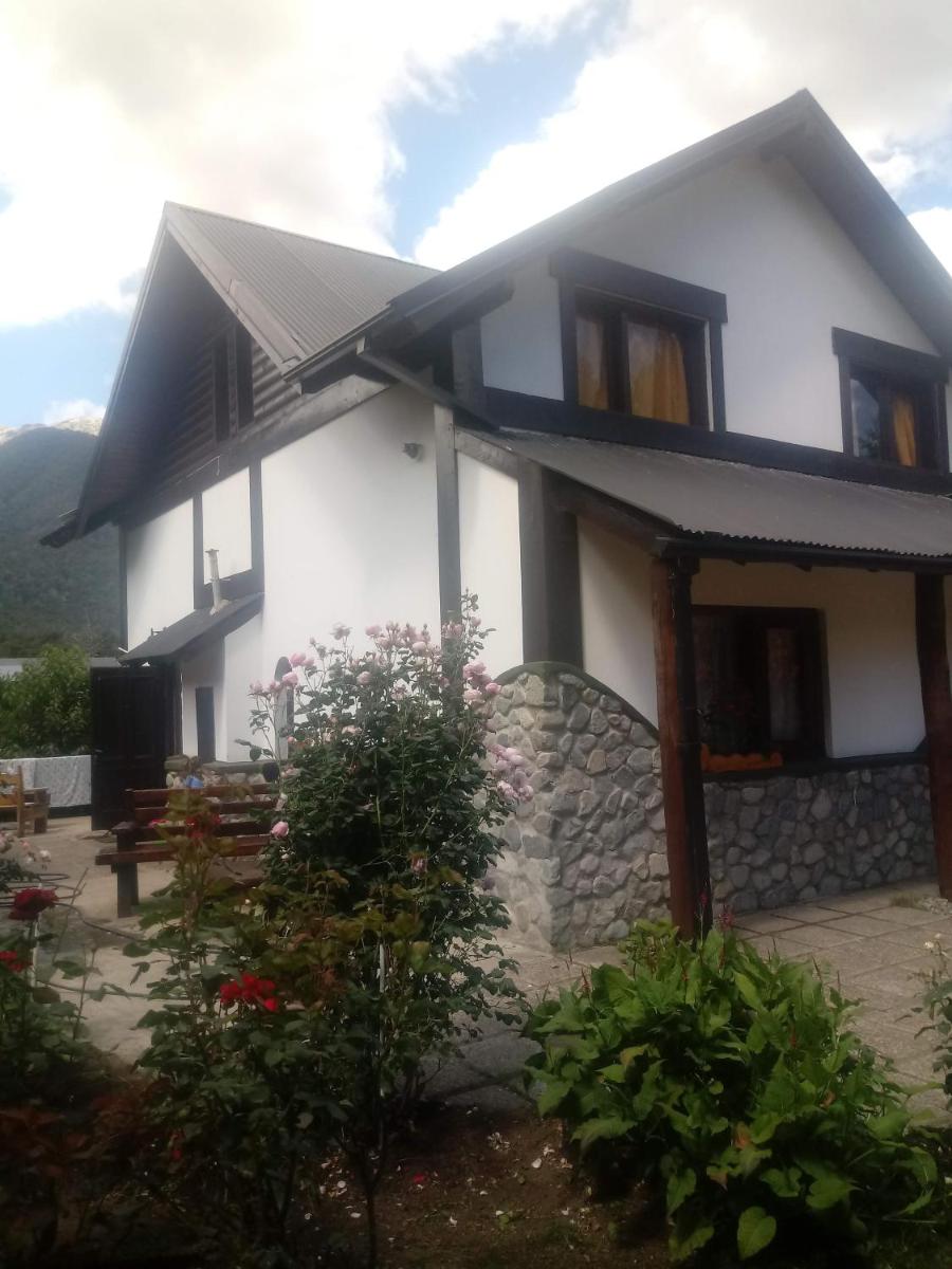 Las Rosas Villa La Angostura - Housity