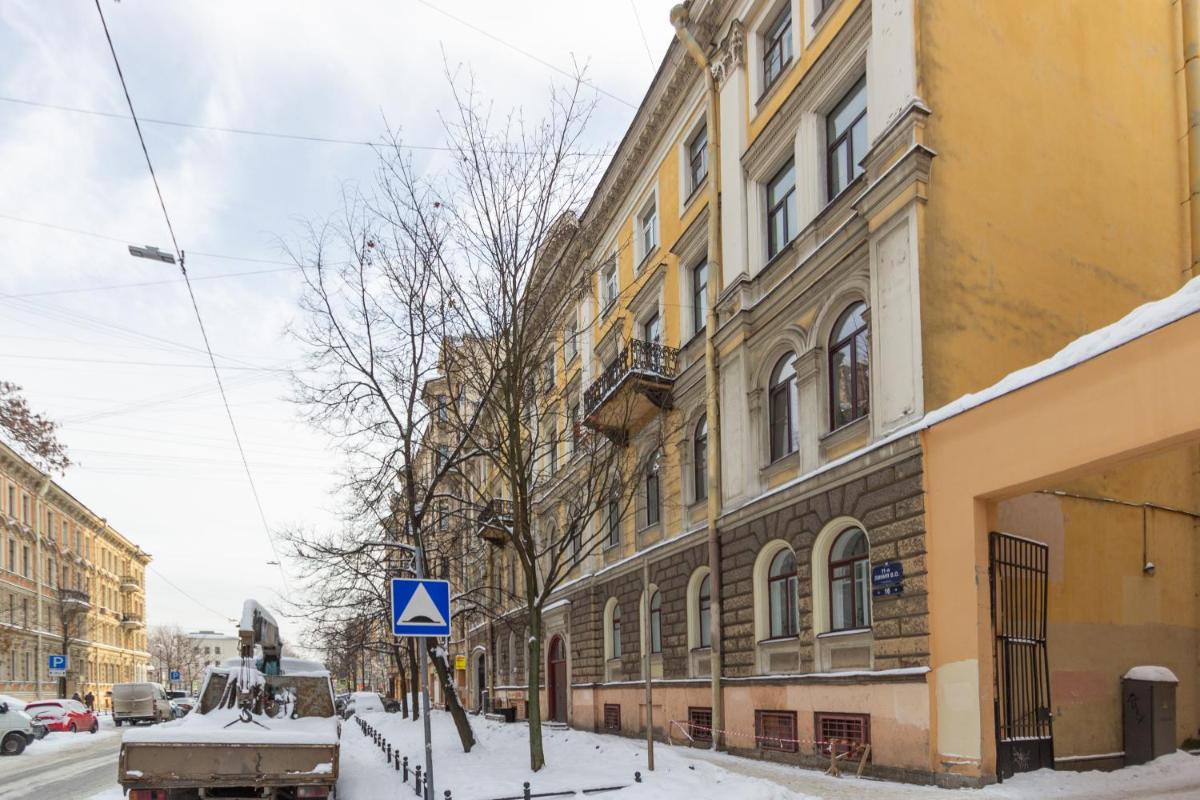 11 line apartments - Housity