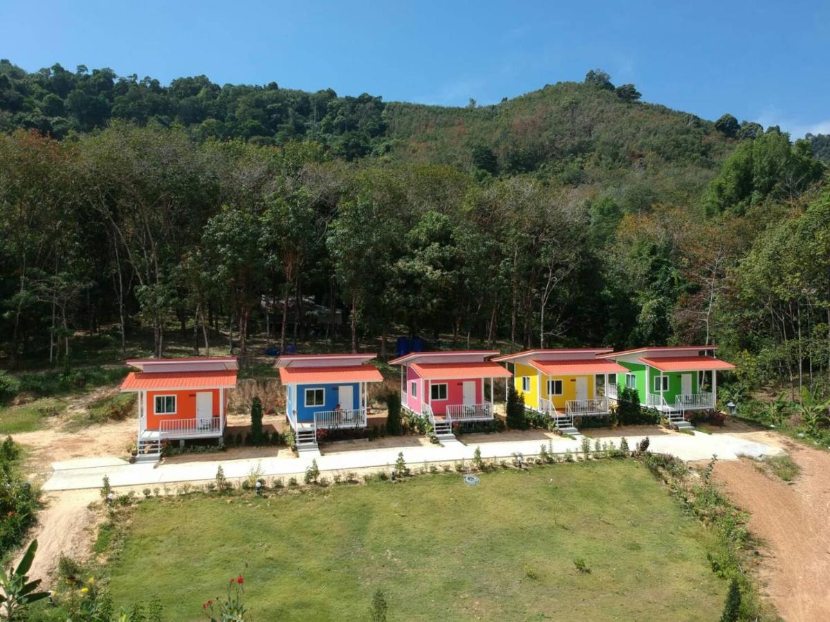 Koh Yao Candy House - Housity