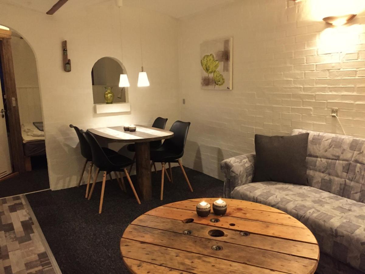 Lille Degnbøl - Housity
