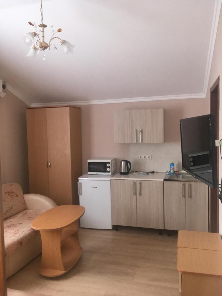 Ekaterina - Housity