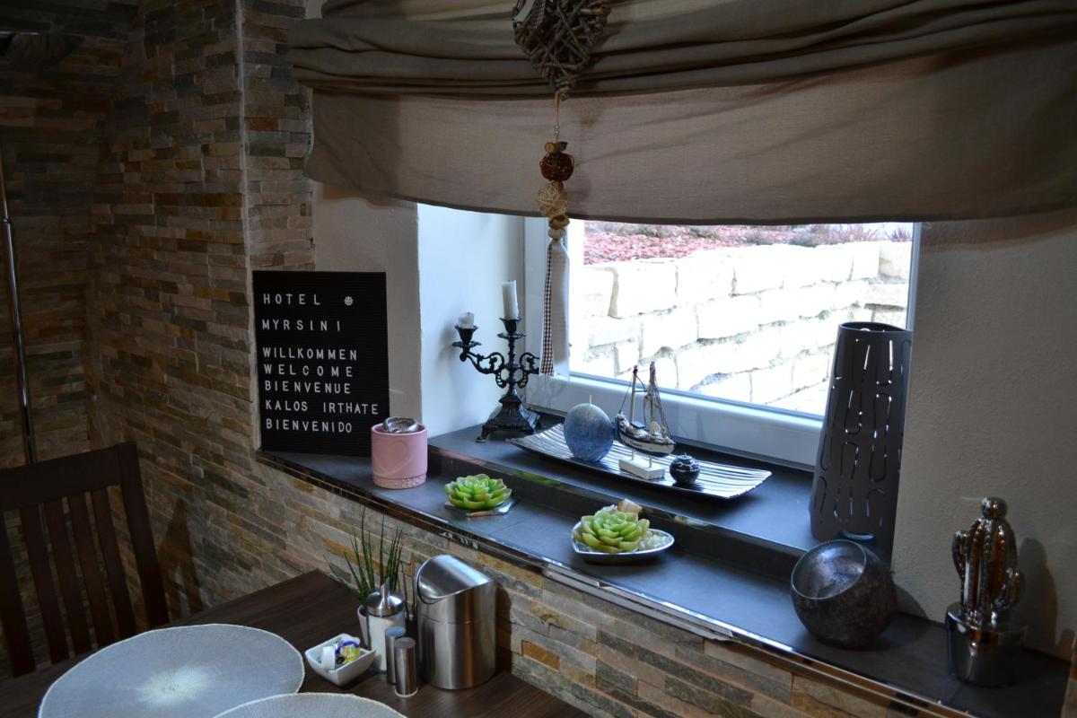 Hotel Myrsini - Housity