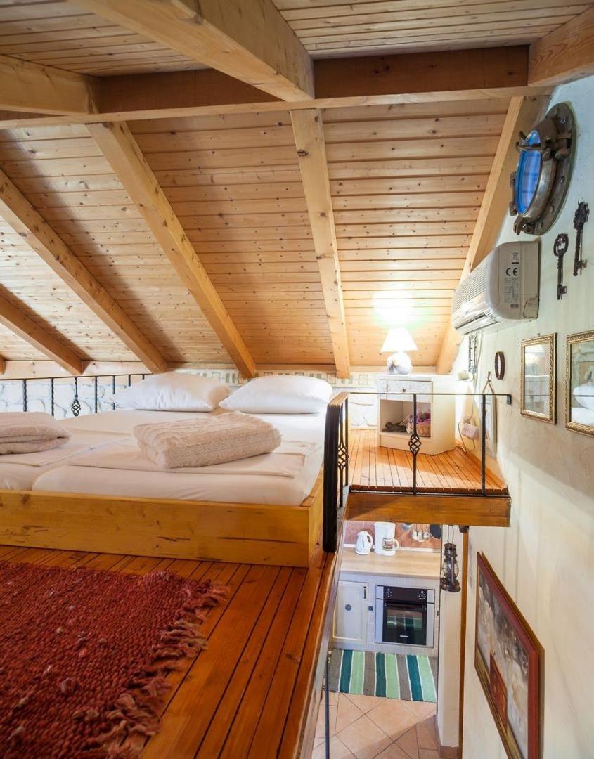 Holiday house Jano in Makarska, jacuzzi - Hizvo