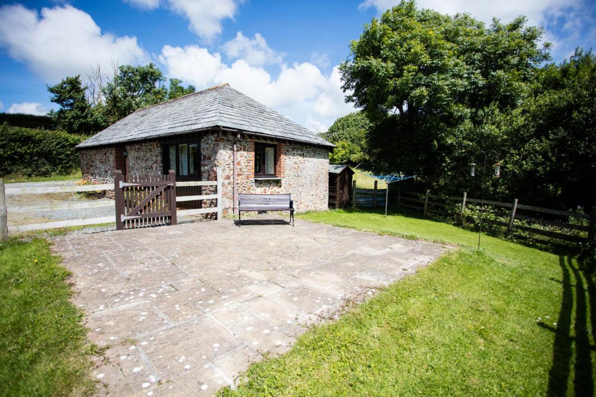 Sharlands Farm Holiday Cottages - Housity