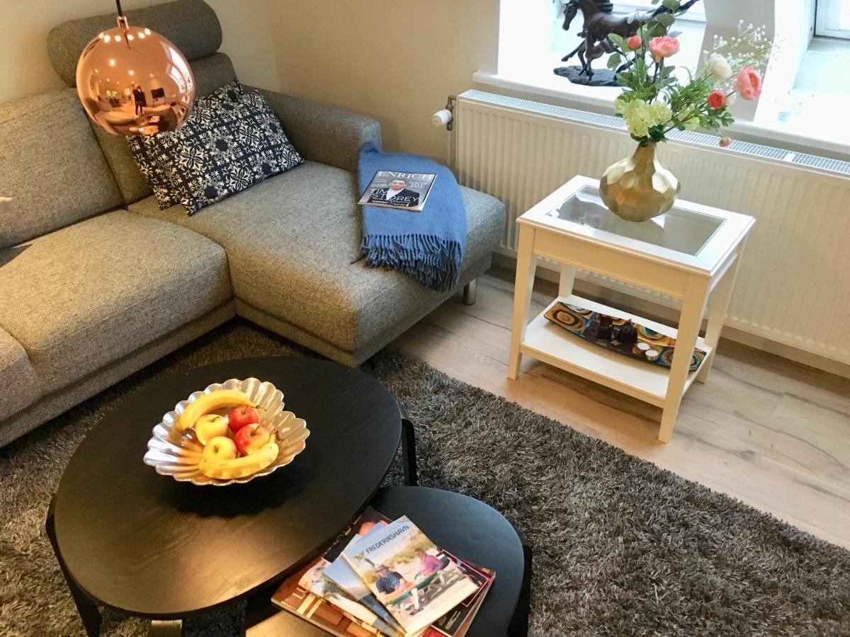 2 BR apartment on walk street - Housity