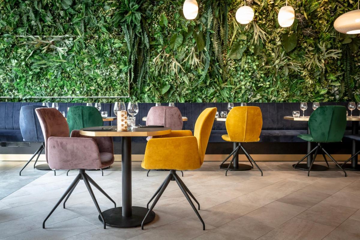 Coin salon dans l'établissement voco Strasbourg Centre - The Garden by IHG