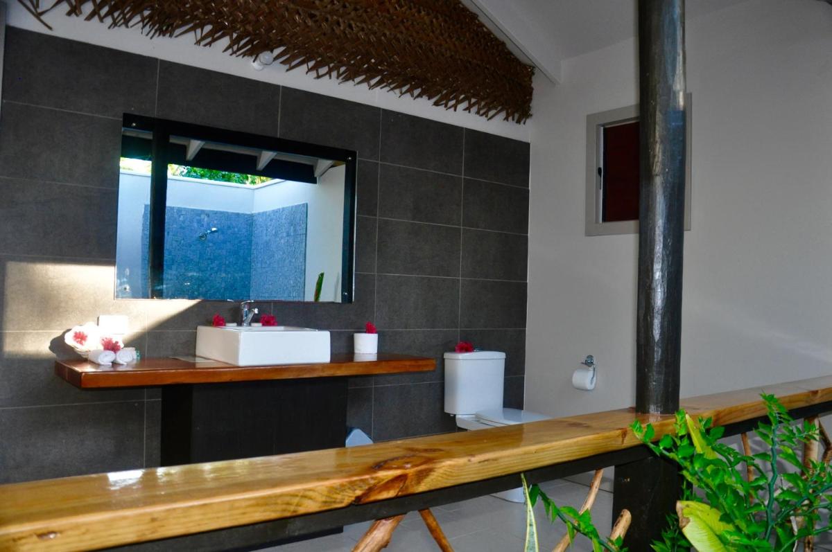 Coconut Beach Resort - Housity