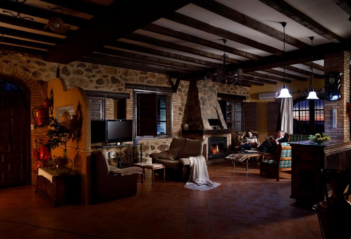 Casa Rural Finca Los Cerezos - Housity