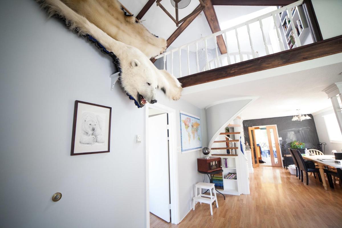 Tall Trees Bed & Breakfast - Housity
