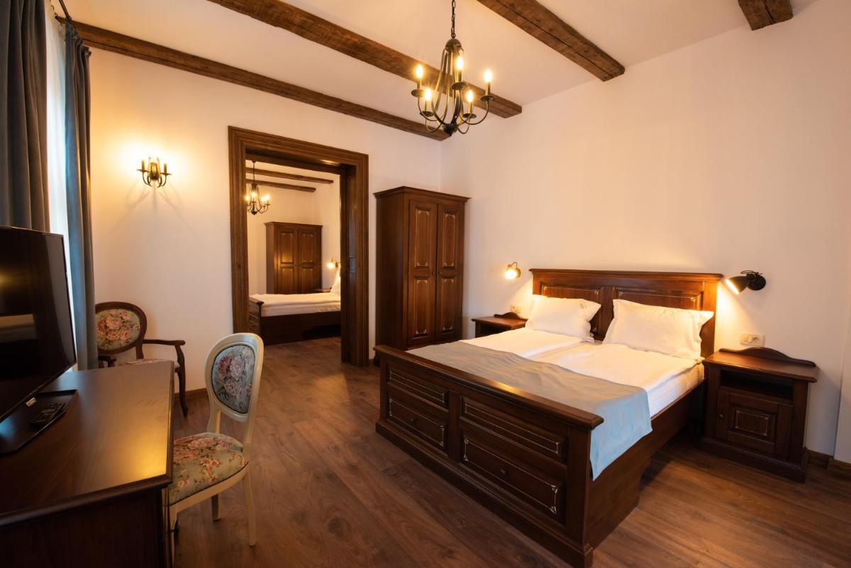 Suitetrails - HOTEL BOUTIQUE CASA CHITIC -HOTEL AND RESTAURANT Str Johann Gott nr7