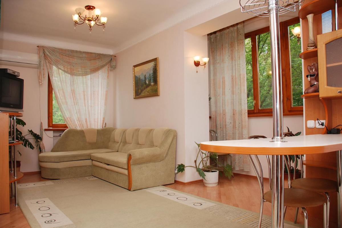Apartments on Independence Square - Housity