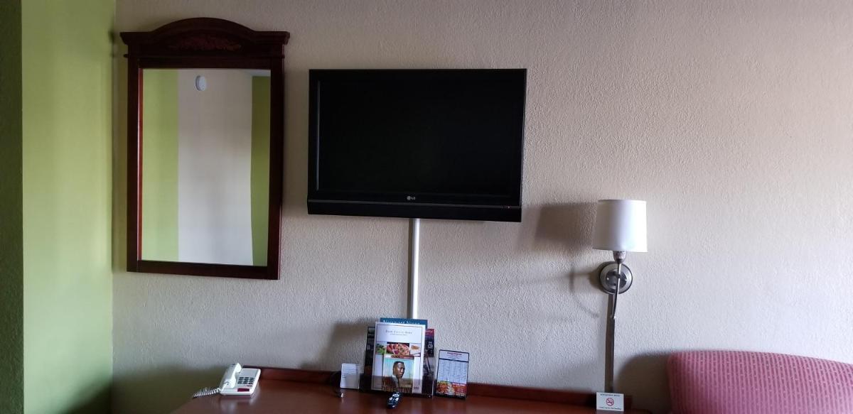 Newport News Inn - Housity