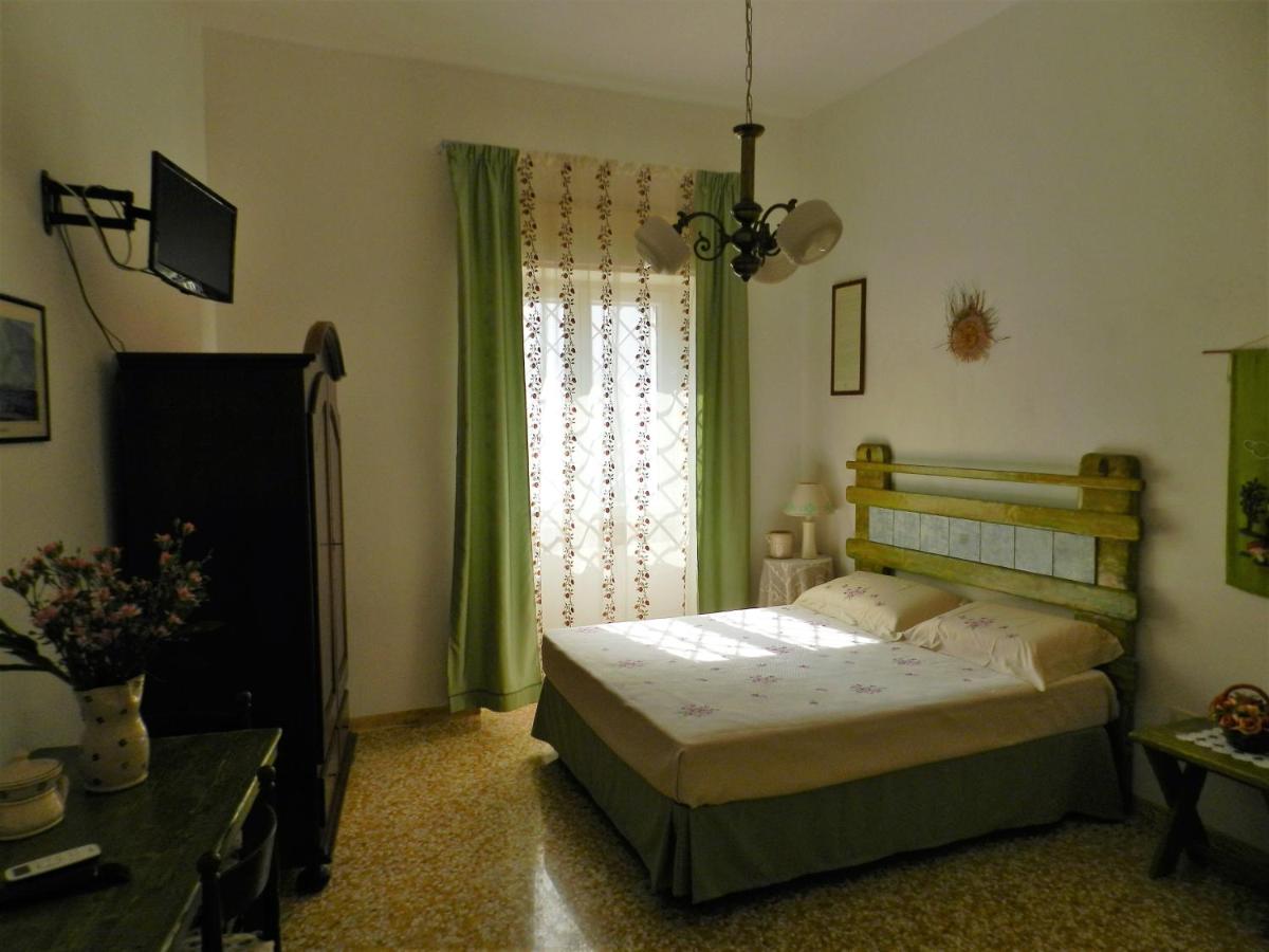 Casa Corte con Terrazza - Housity