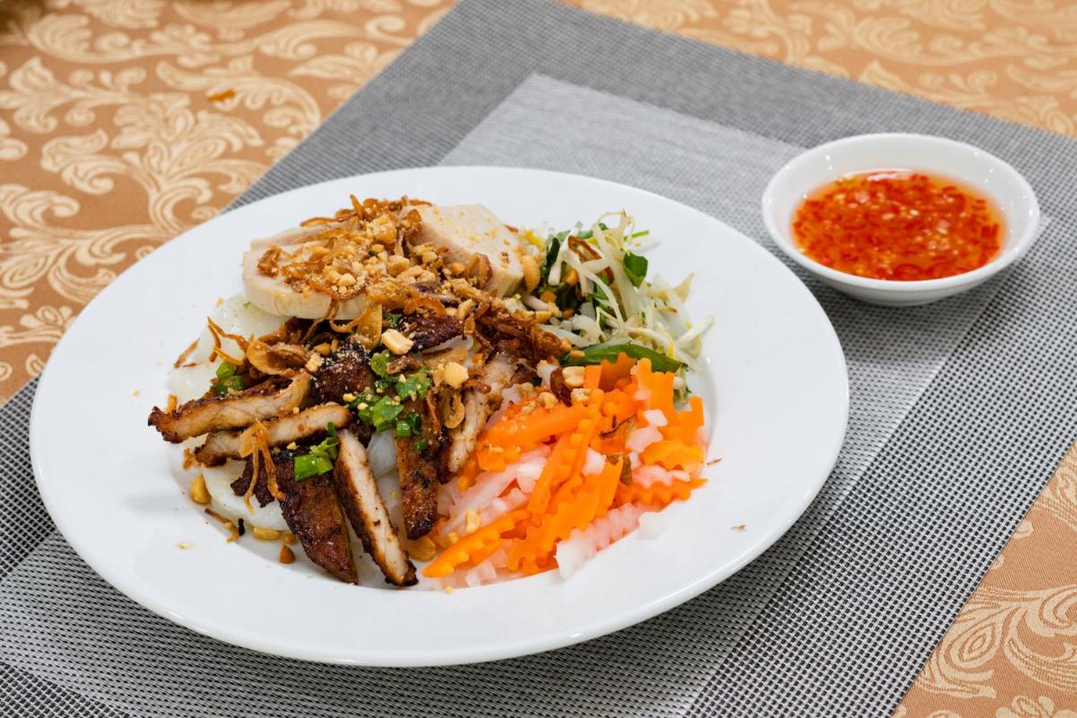 Phuc Ngoc Hotel - Housity