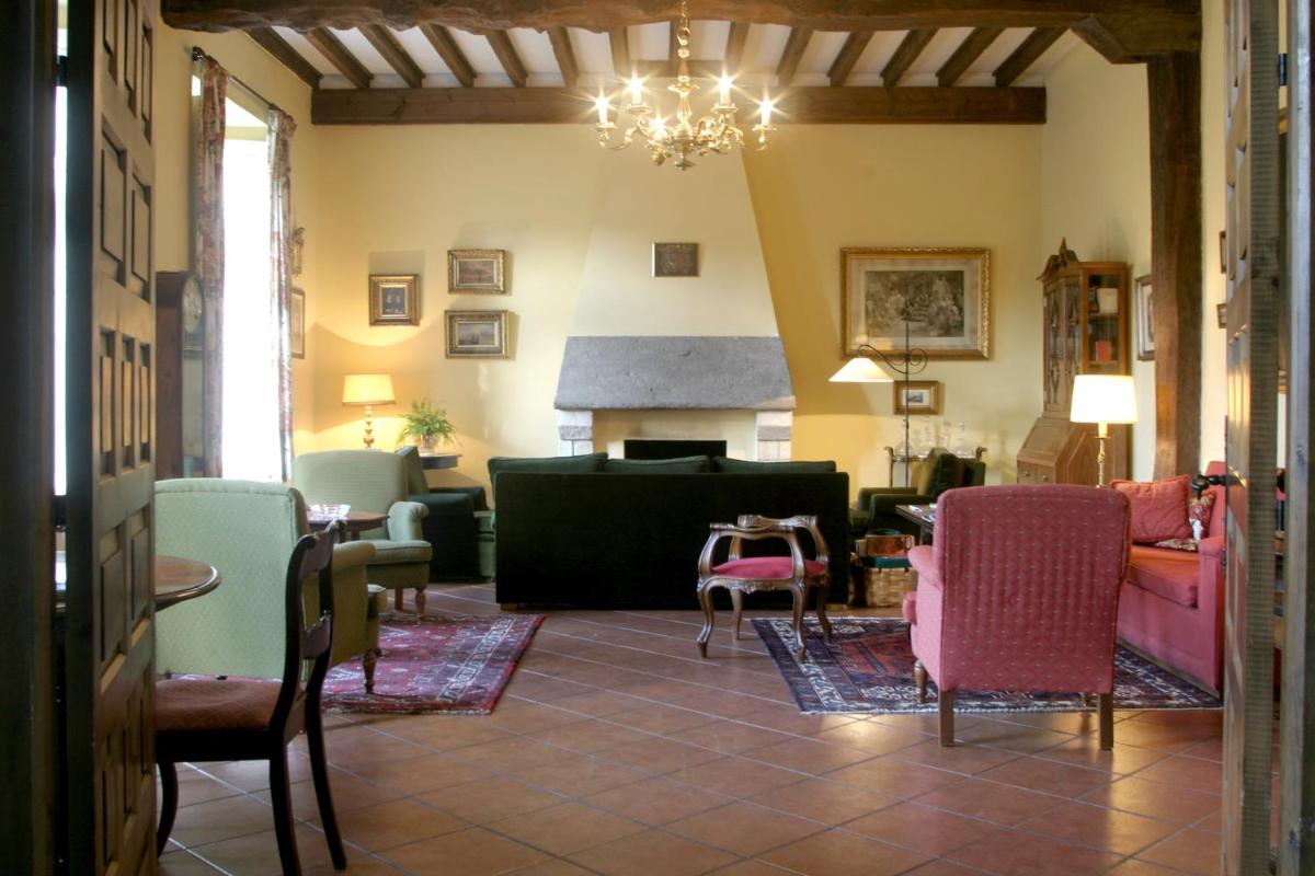 Hotel Casona El Arral - Housity