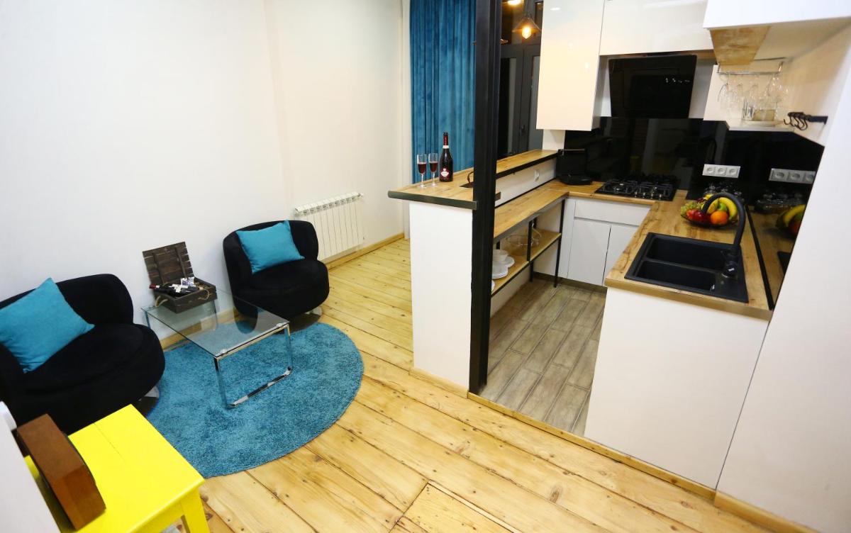 Tiflis Hut - Housity
