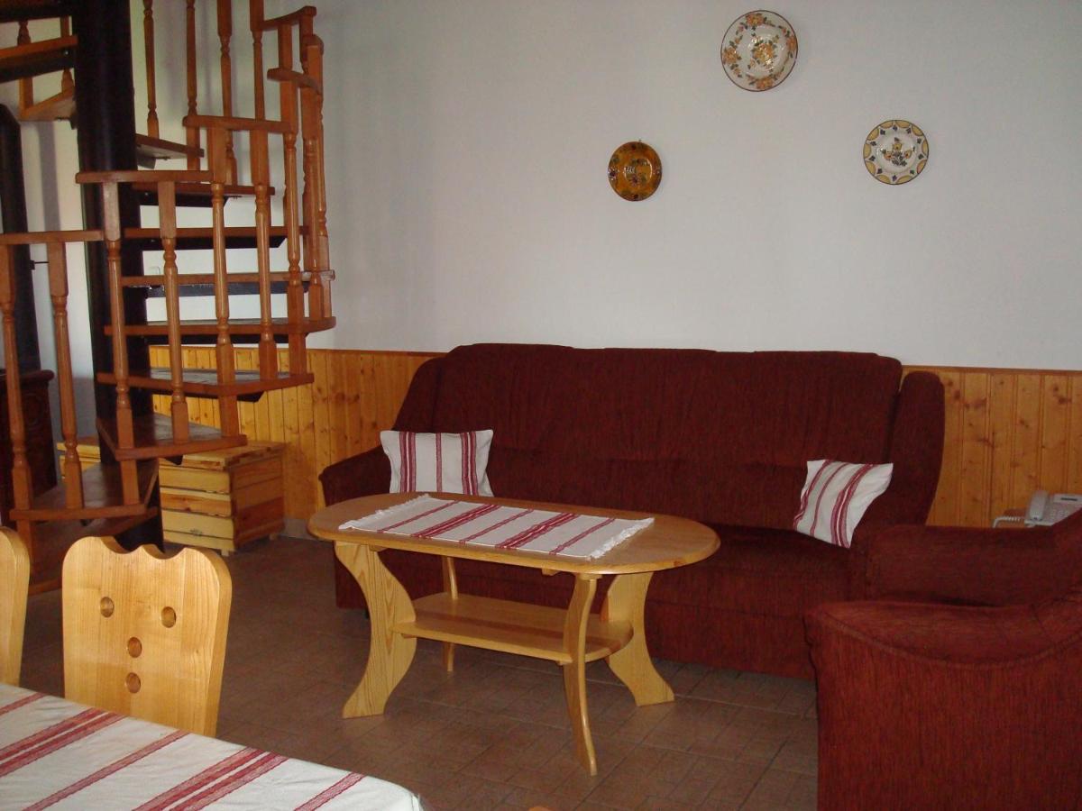 Major Hotel És Palóc Apartmanház - Housity