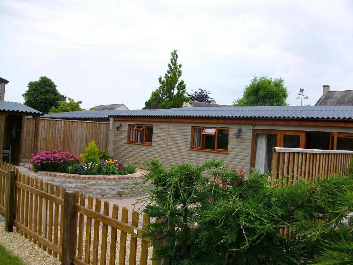 The Old Cowstall - Housity