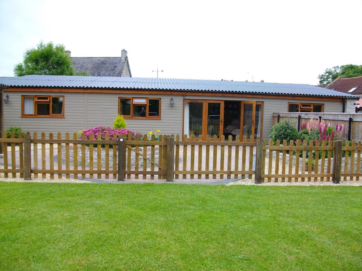 The Old Cowstall - Housity