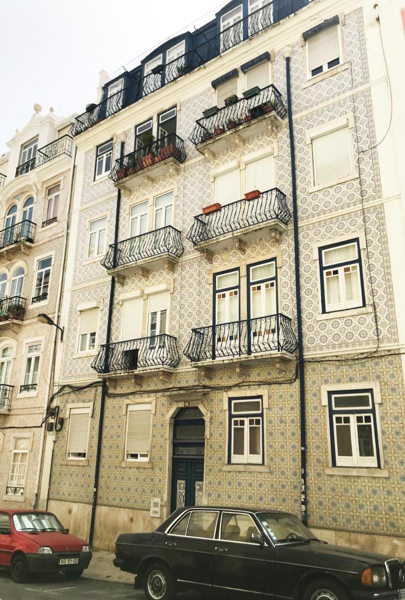 House On The Hill Lisbon - Housity