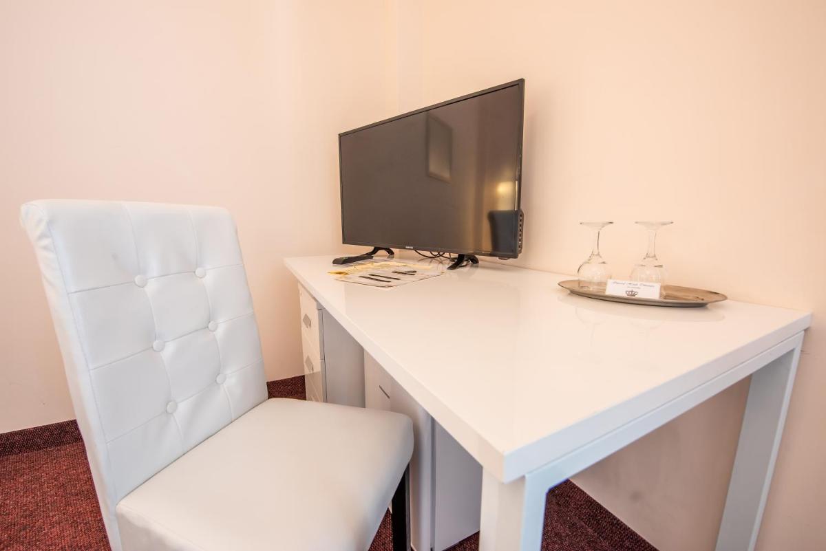 Hotel Imperial Premium - Housity