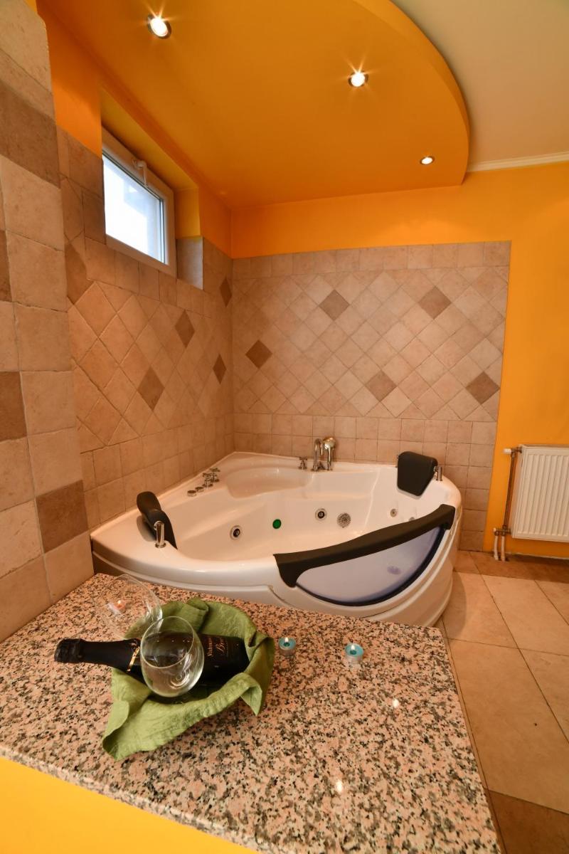 Garni Hotel Garson-Lux NS - Housity