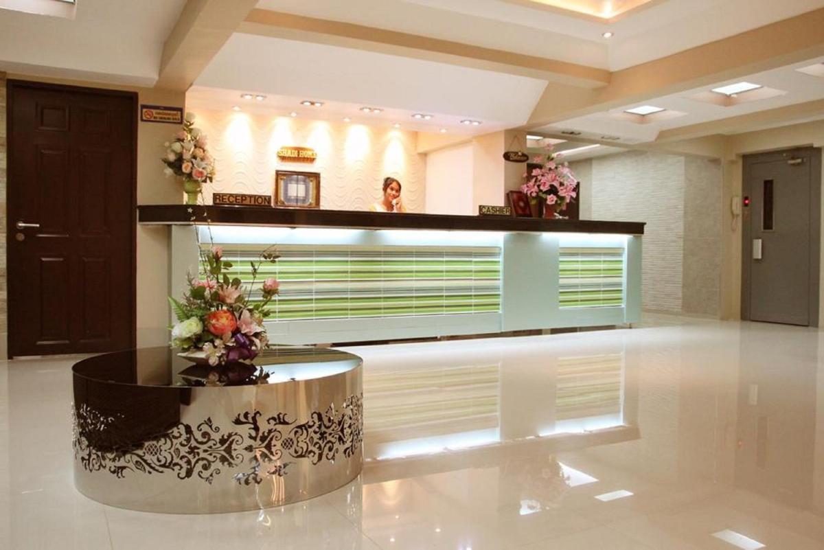 Visiting Card Hotel & Resort - Housity
