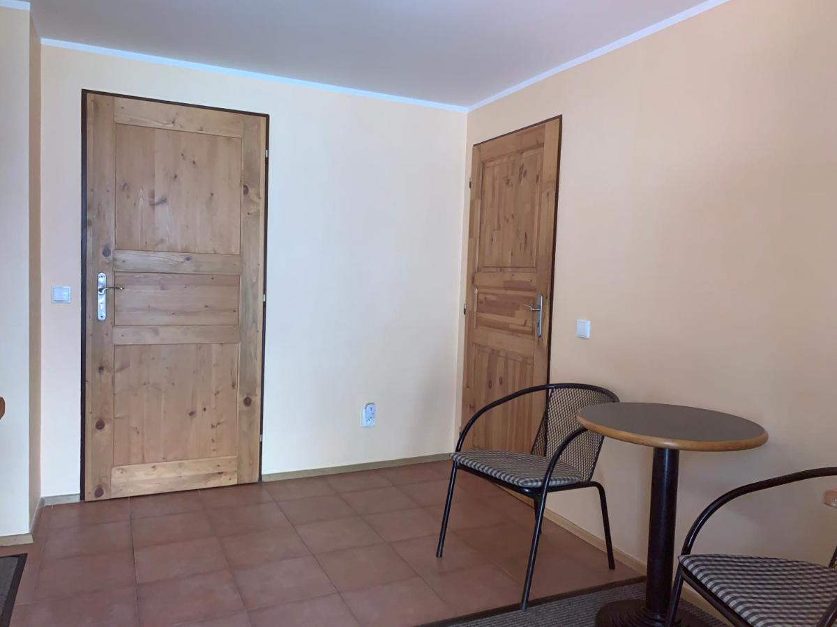 Suitetrails - Vybavený apartmán v lyžařském středisku Mikulov v Krušných horách