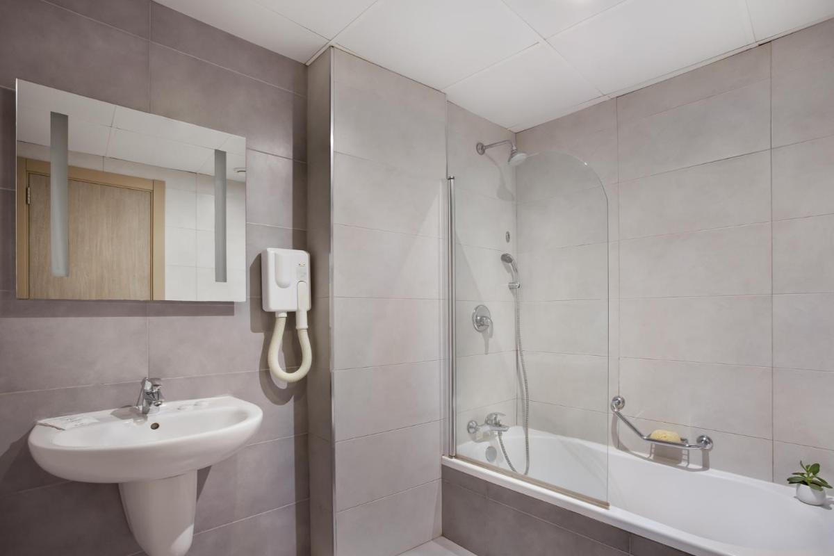 Suitetrails - Plaza Regency Hotels