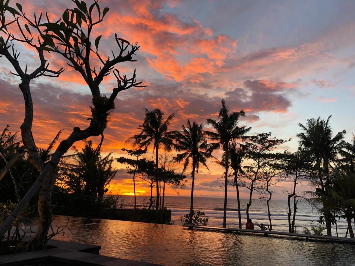 Bali Natha Beach Front - Housity