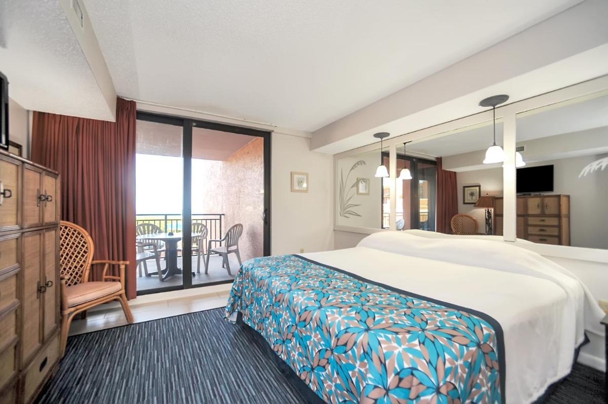 Oceanique Resort - Housity