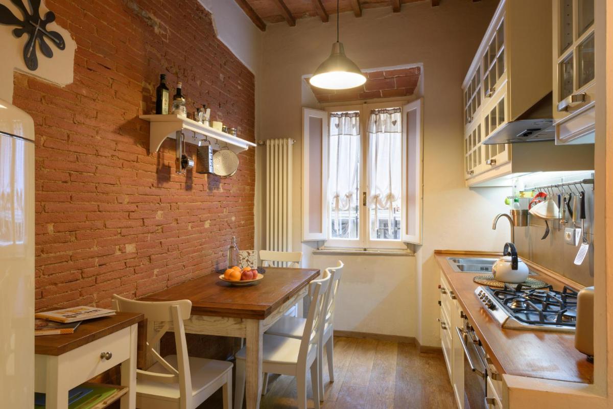 In Arezzo Apartment - Hizvo
