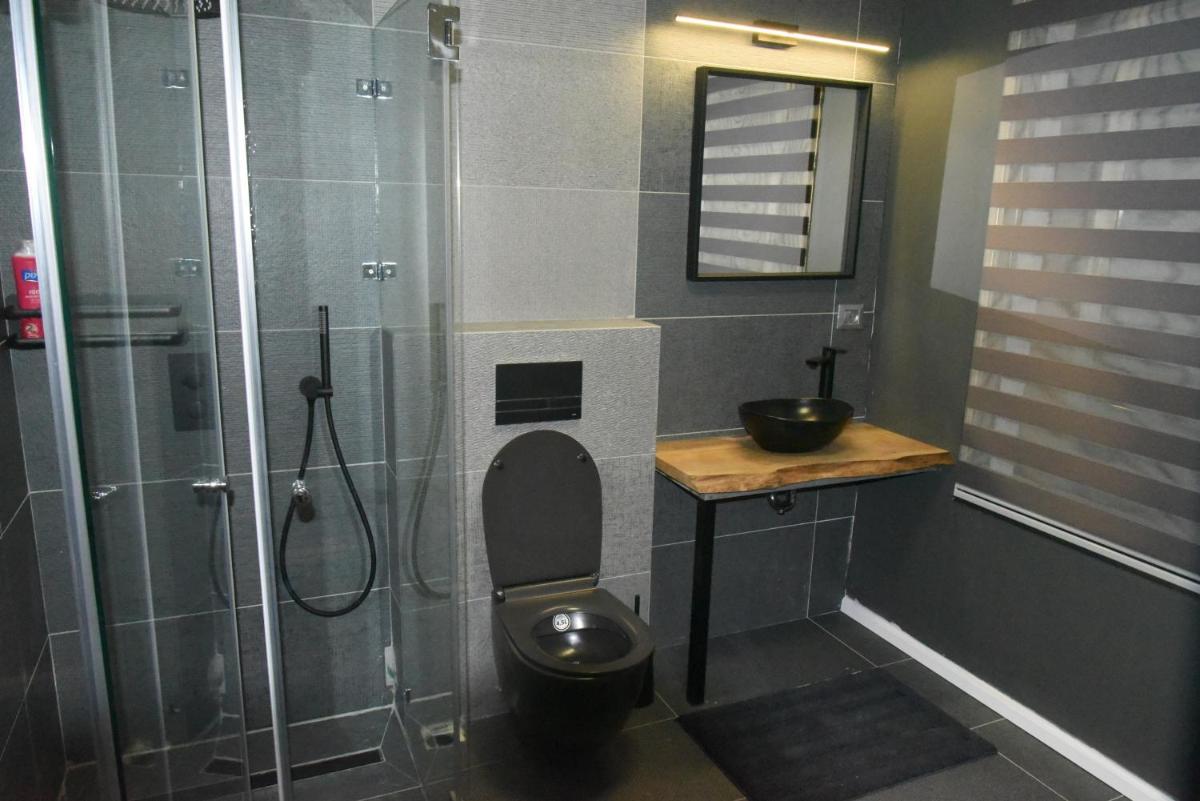 Penthouse Apartment On The Beach - Housity