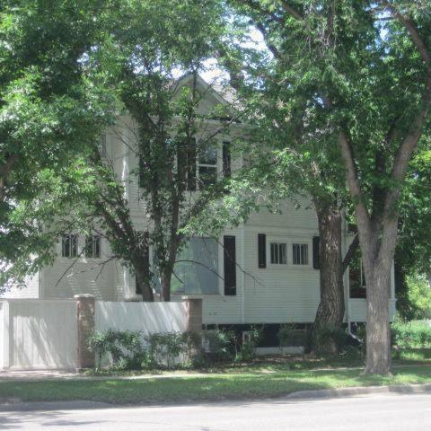 Charles Street Vacation Home - Housity