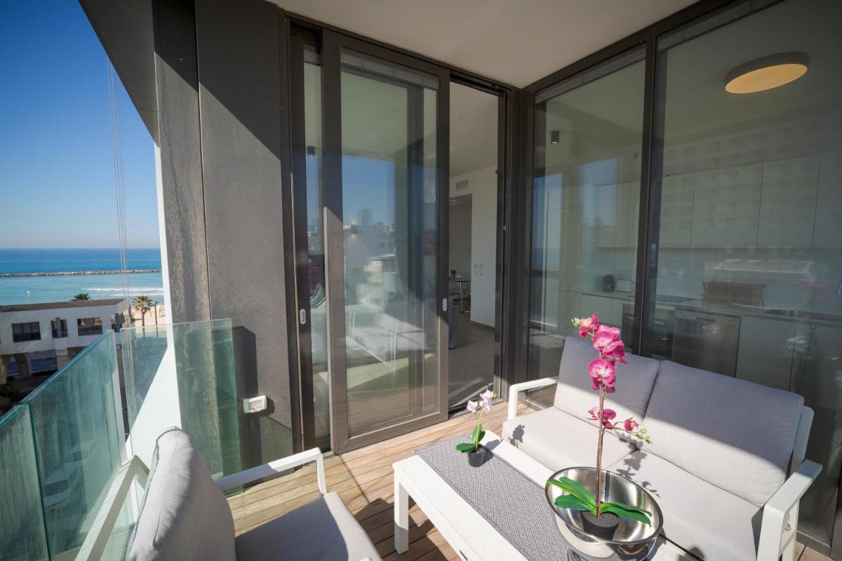 Suitetrails - PHENOMENAL&modern apartment with a sea view