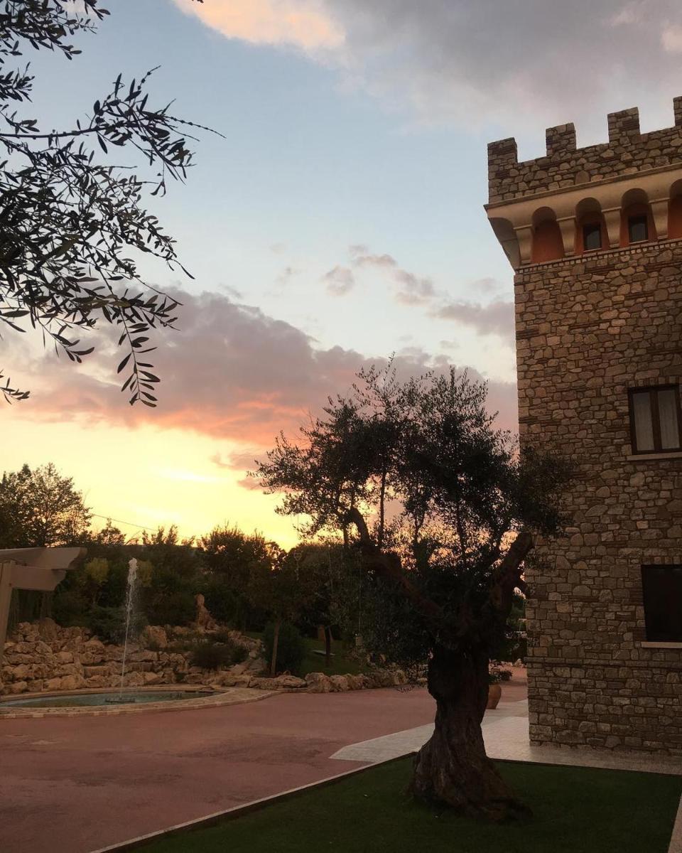 Hotel Castello Torre in Pietra - Housity