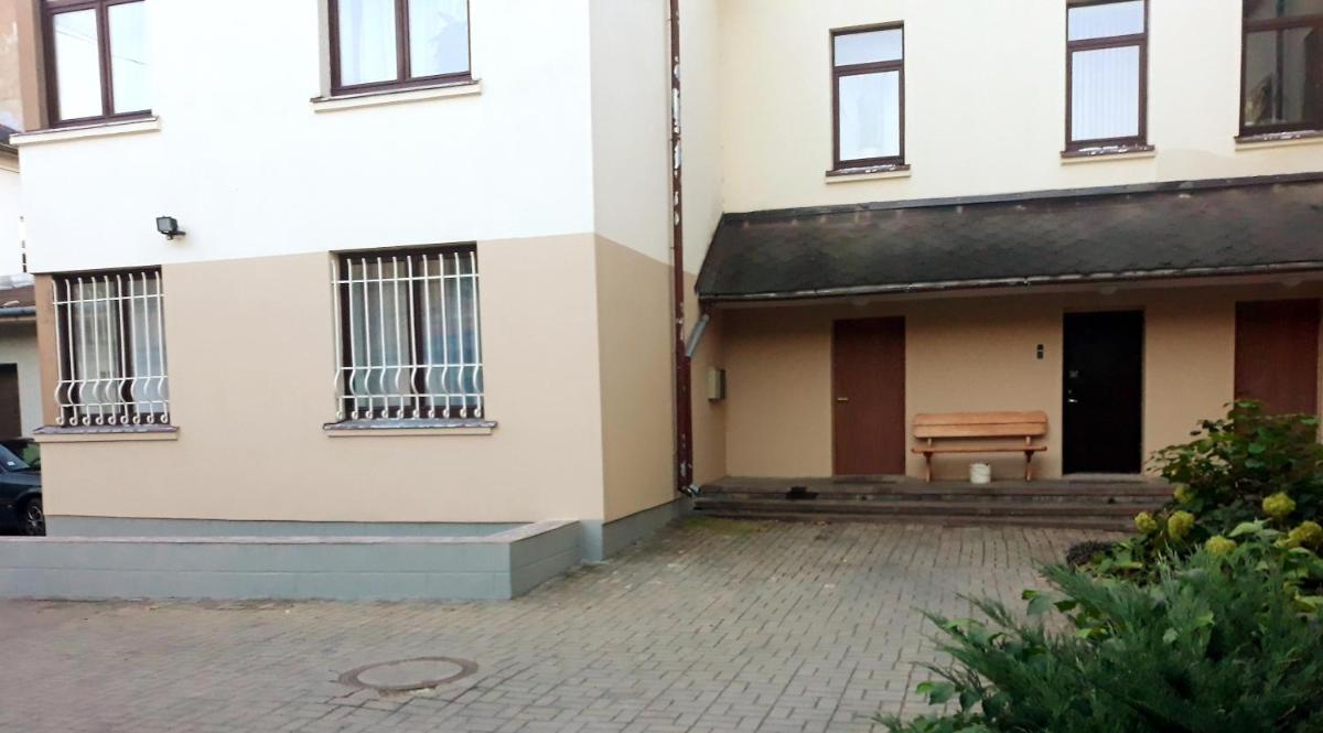 Town Center Studio Apartment - Housity