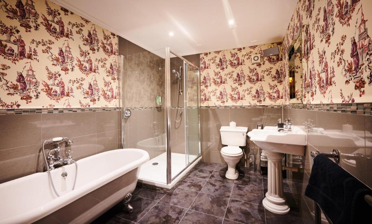 Alexander Residence - Housity