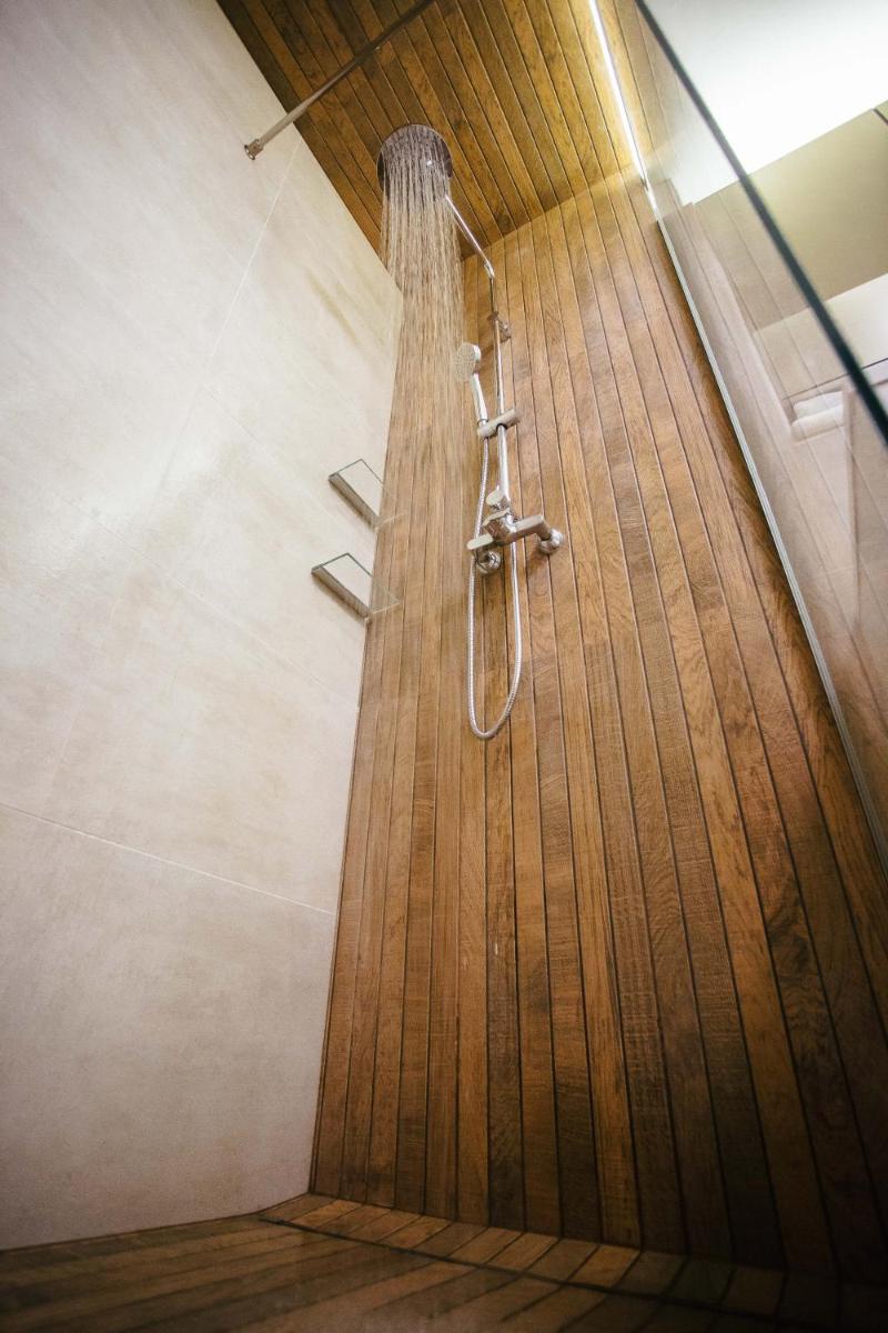 Briana Luxury Studio - Housity