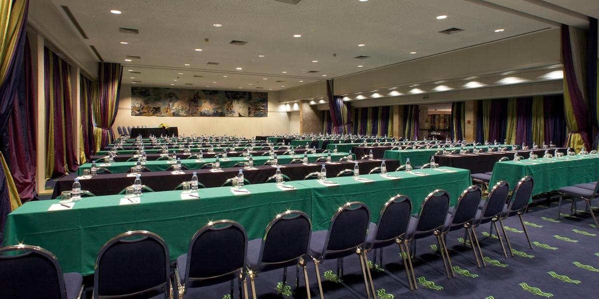 A área empresarial e/ ou a sala de conferências de Hotel Solverde Spa and Wellness Center