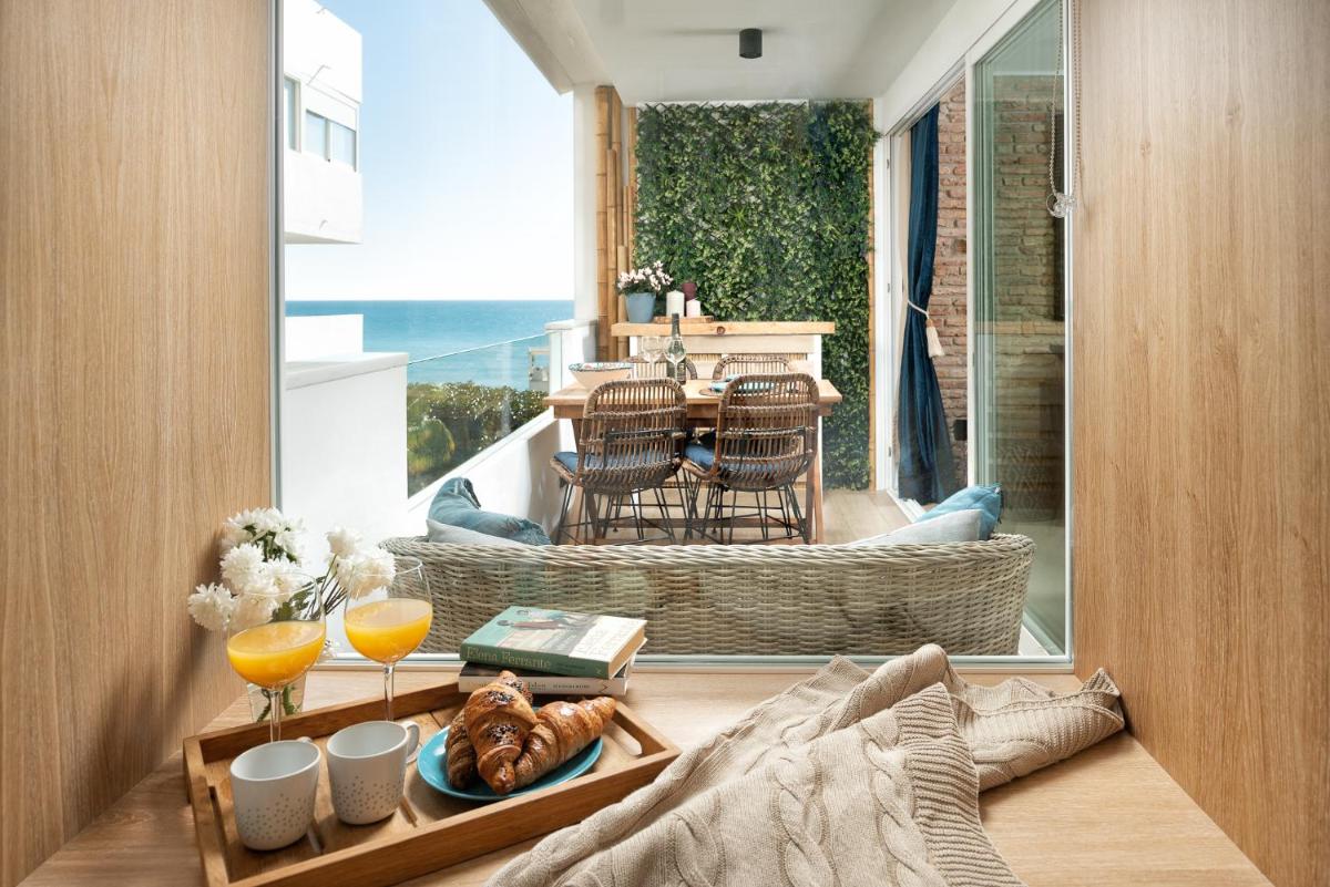 Marbella First Line Beach - Housity