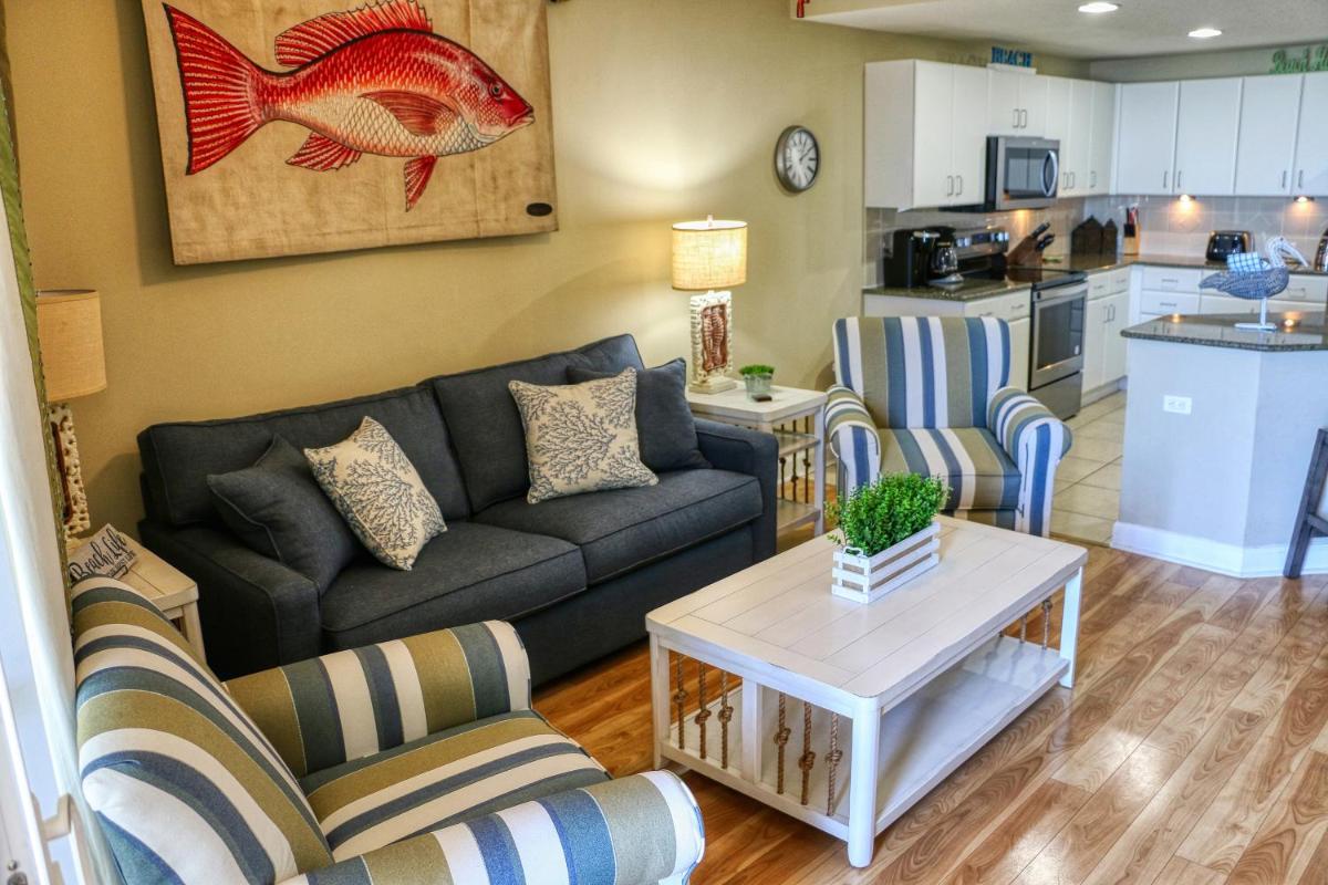 Grand Panama Beach Resort by Emerald View Resorts - Housity
