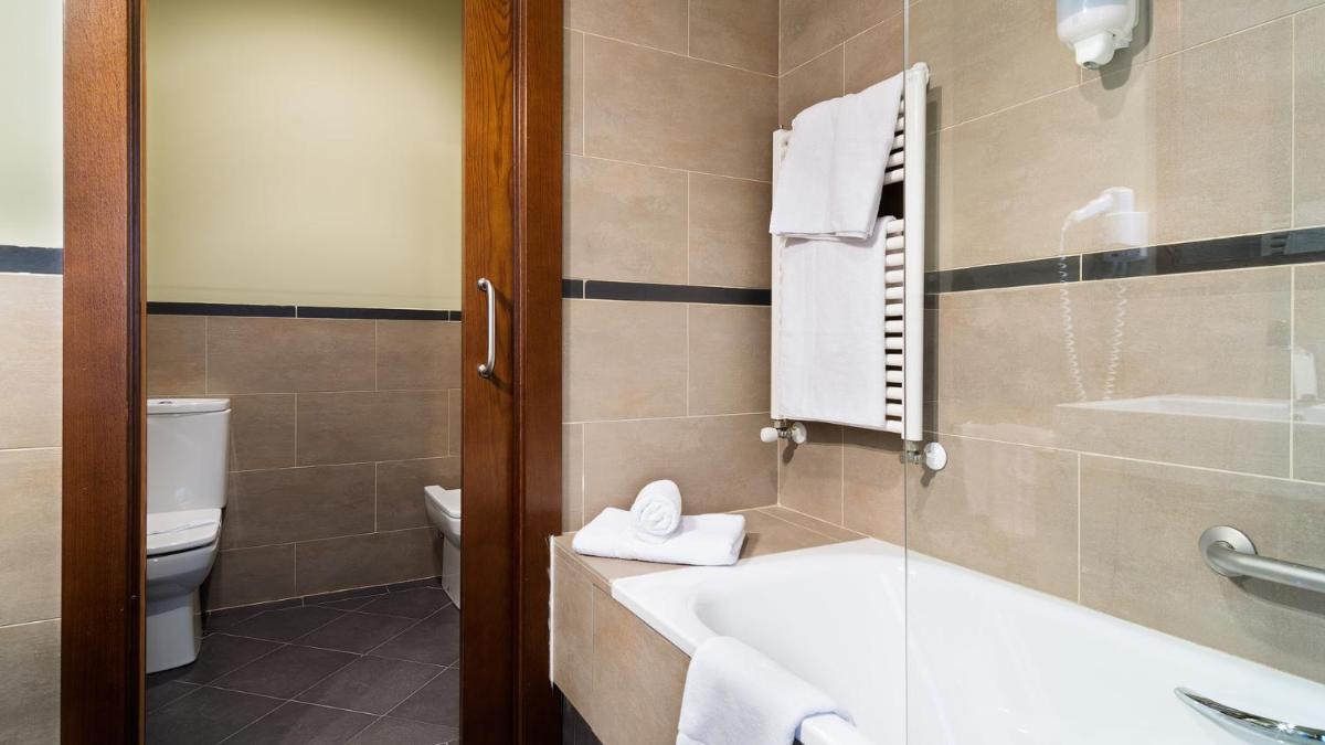 Un baño de Silken Ordesa