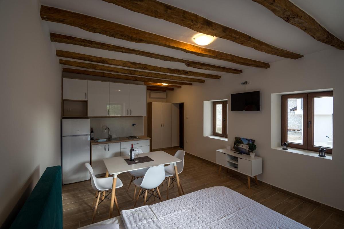 Stara kuća Estate - Housity