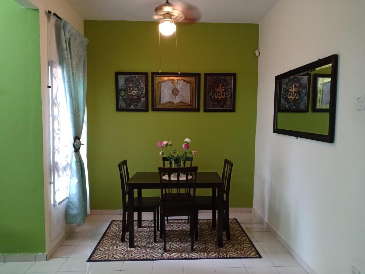 Muslim Dinaim Homestay - Housity