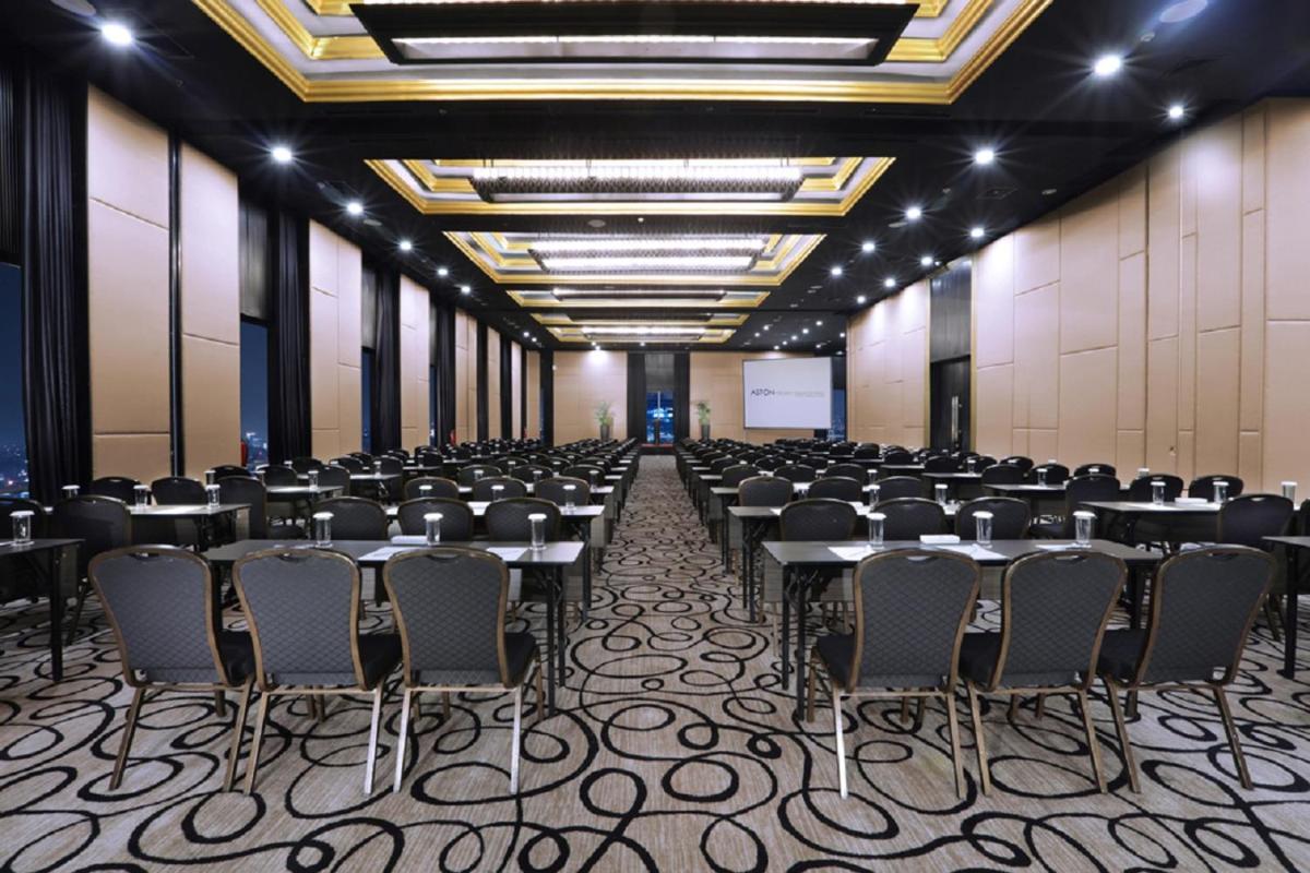 Aston Priority Simatupang Hotel and Conference Center - Housity