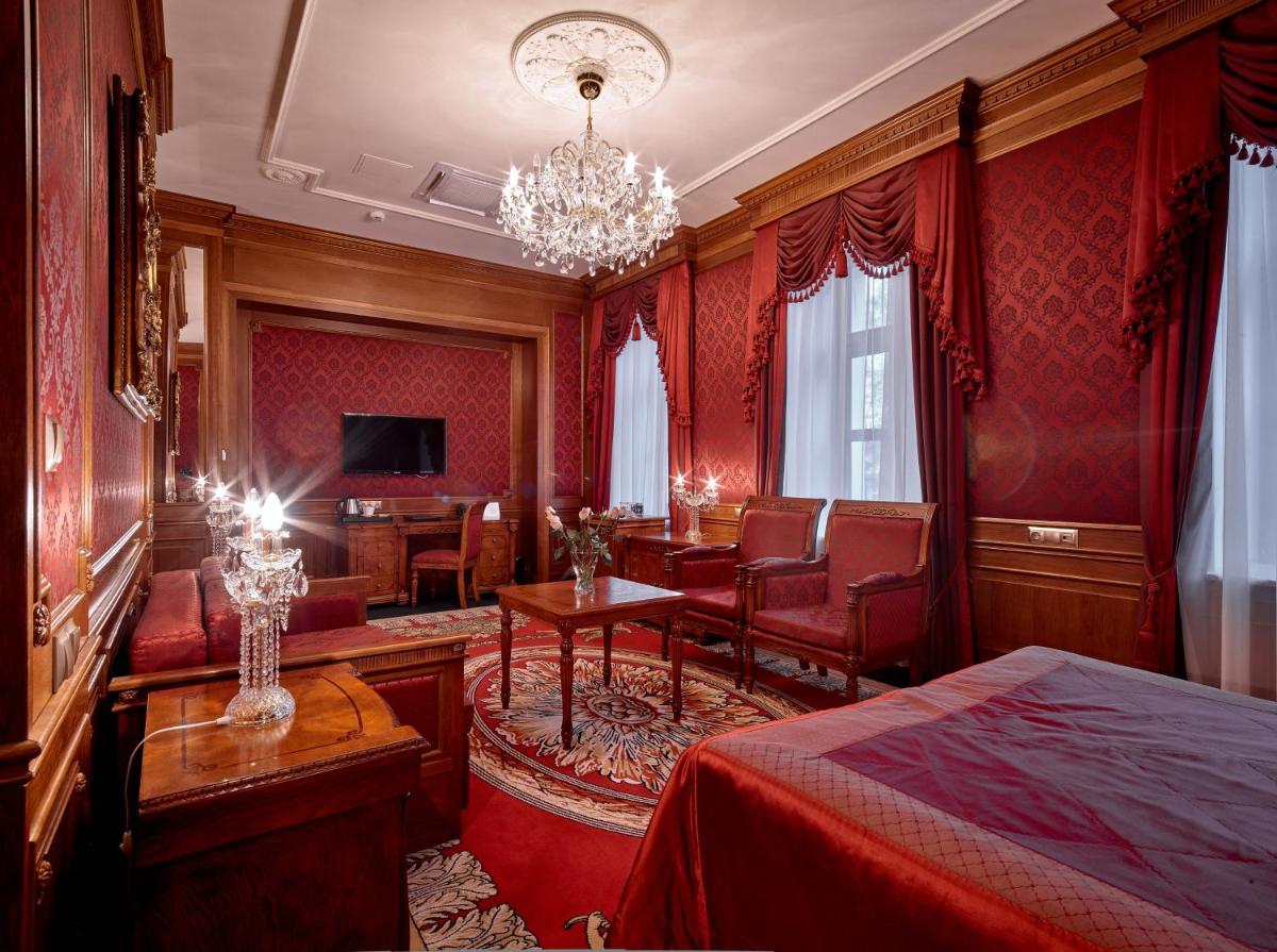 Hotel Koronny - Hizvo