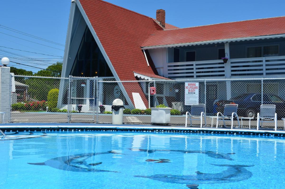 Cape Shore Inn - Housity
