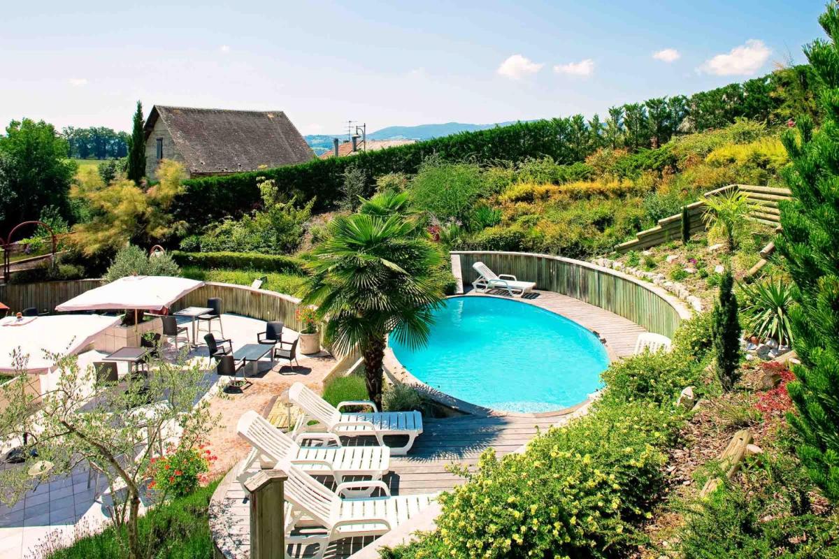 Hotel Blanc - Housity